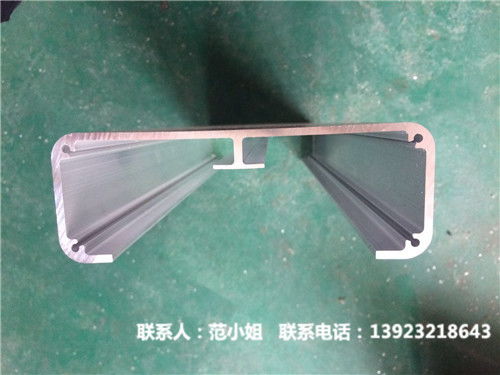 南軒鋁業(yè) 以豐富經(jīng)驗(yàn)鍛造卓越品質(zhì)，贏得客戶(hù)廣泛認(rèn)可的湖南鋁制品加工領(lǐng)軍者